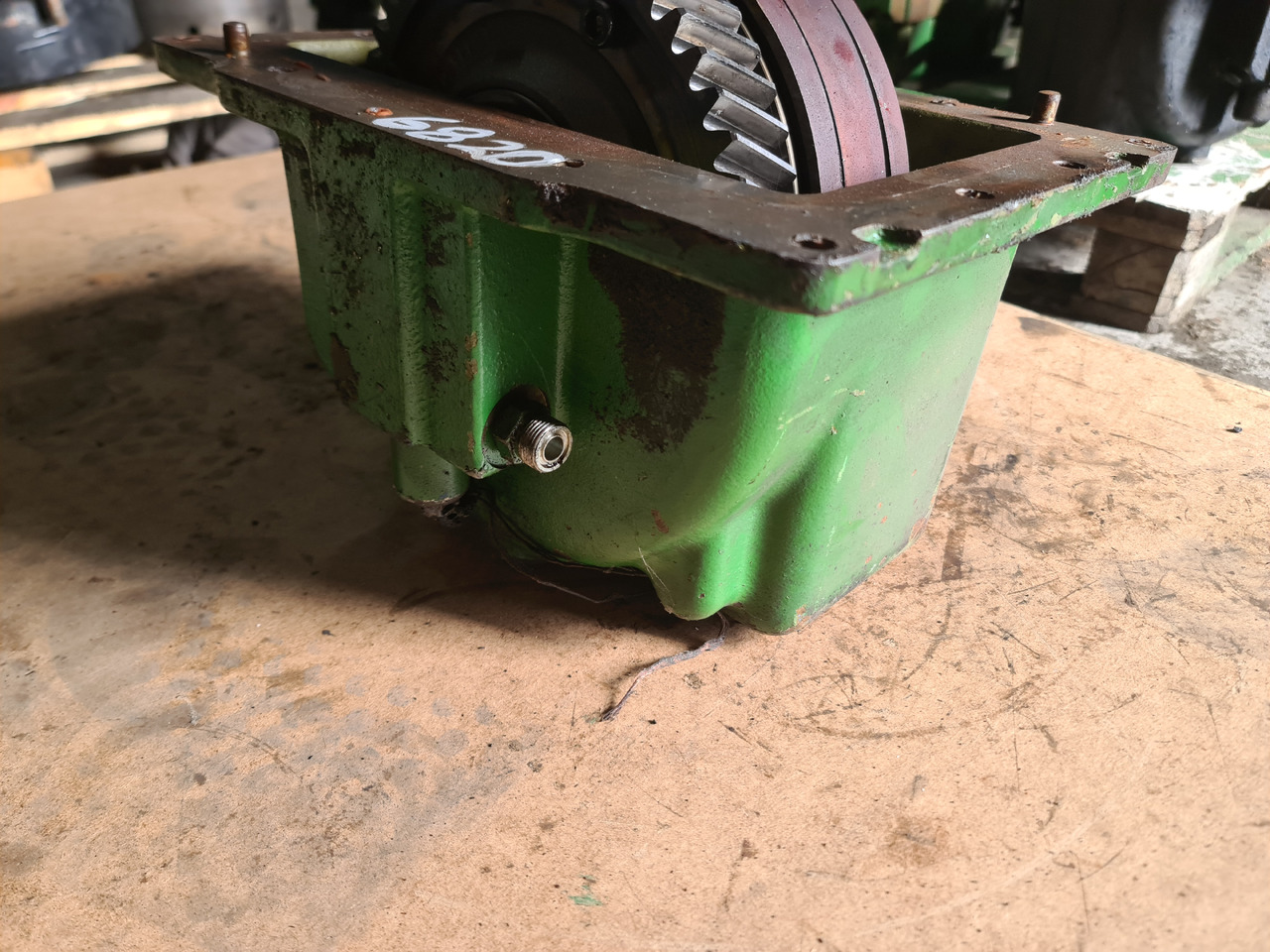 John Deere 6820 Przystawka Przedniego Napędu R134577 - Transmisión para Maquinaria agrícola: foto 4 John Deere 6820 Przystawka Przedniego Napędu R134577 - Transmisión para Maquinaria agrícola: foto 4