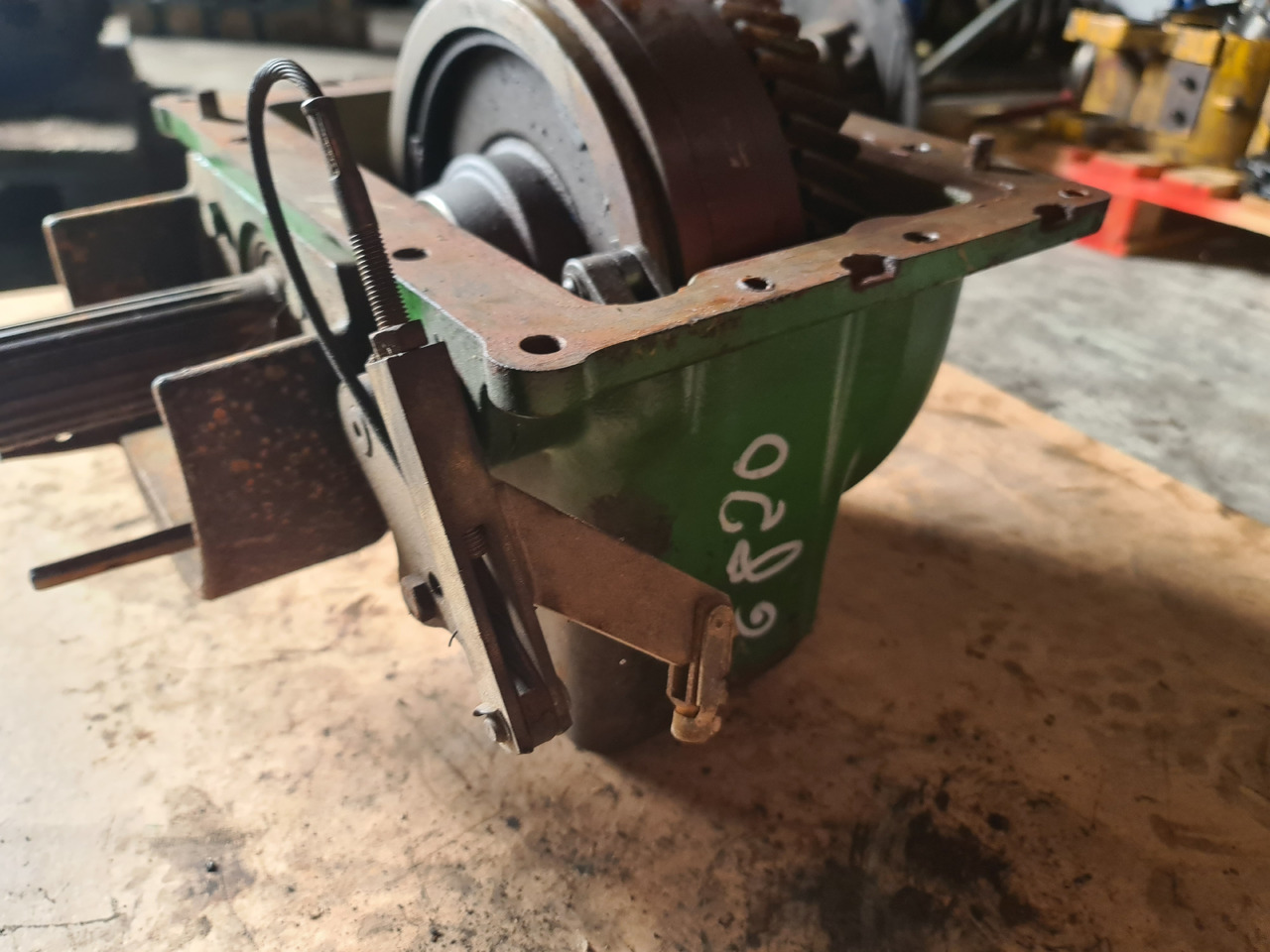 John Deere 6820 Przystawka Przedniego Napędu R134577 - Transmisión para Maquinaria agrícola: foto 5 John Deere 6820 Przystawka Przedniego Napędu R134577 - Transmisión para Maquinaria agrícola: foto 5