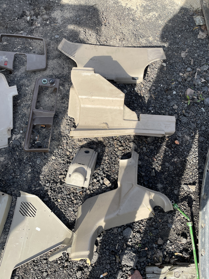 John Deere 6920 - plastiki wnętrza kabiny - Cabina e interior para Maquinaria agrícola: foto 1 John Deere 6920 - plastiki wnętrza kabiny - Cabina e interior para Maquinaria agrícola: foto 1