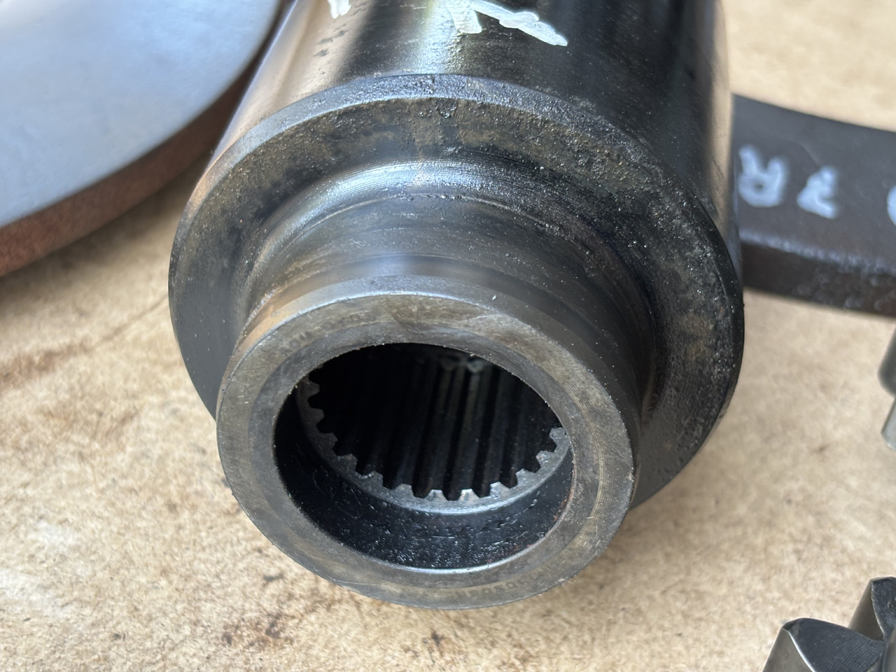 John Deere 7RXXX 7R330 7R 330 Sprzęgło wielowypustowe R298138 - Embrague y piezas para Maquinaria agrícola: foto 3 John Deere 7RXXX 7R330 7R 330 Sprzęgło wielowypustowe R298138 - Embrague y piezas para Maquinaria agrícola: foto 3