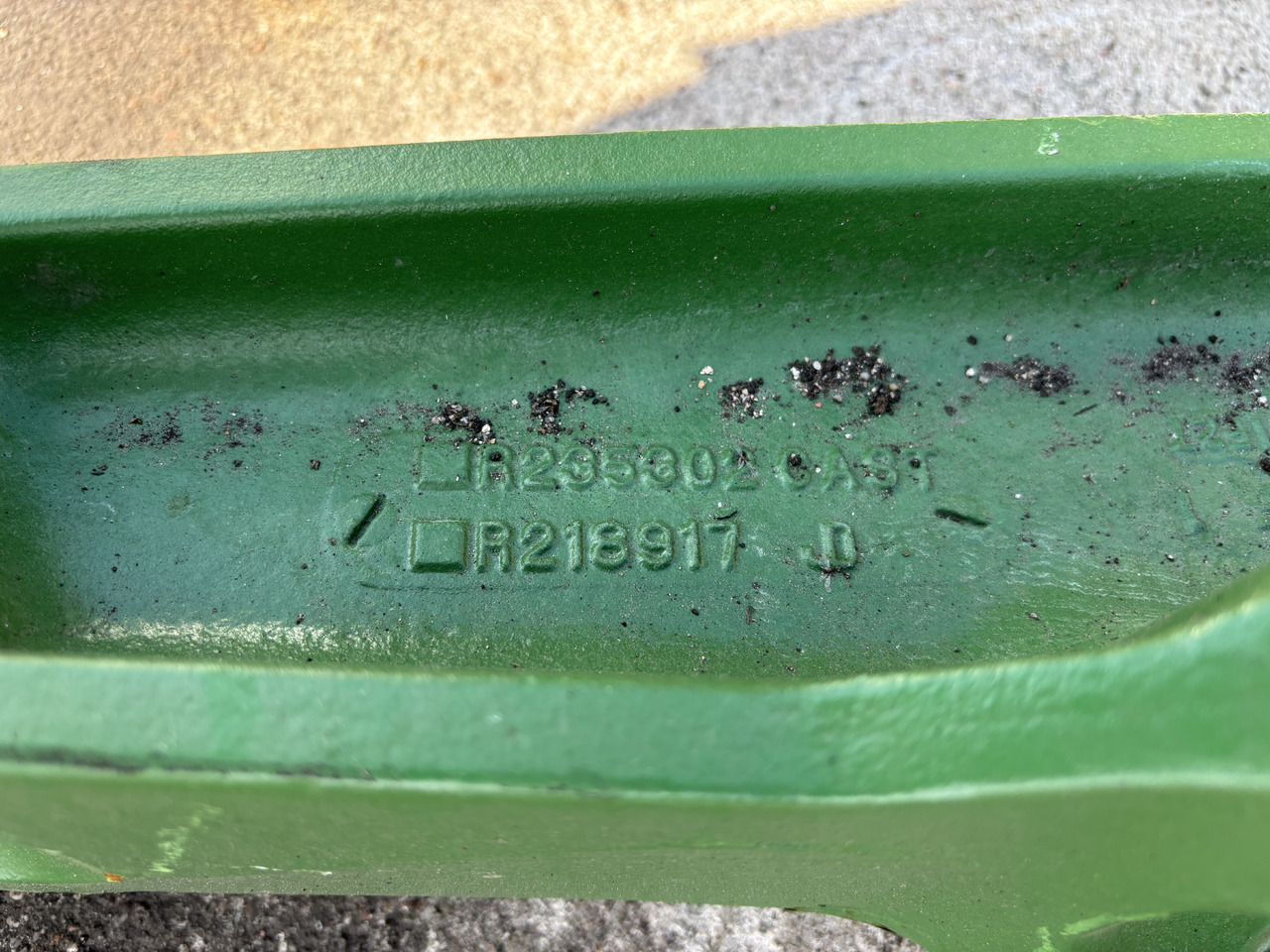 John Deere 7xxxR 8xxxR - ramię podnośnika lewe R218917 R235302 - Brazo: foto 2 John Deere 7xxxR 8xxxR - ramię podnośnika lewe R218917 R235302 - Brazo: foto 2