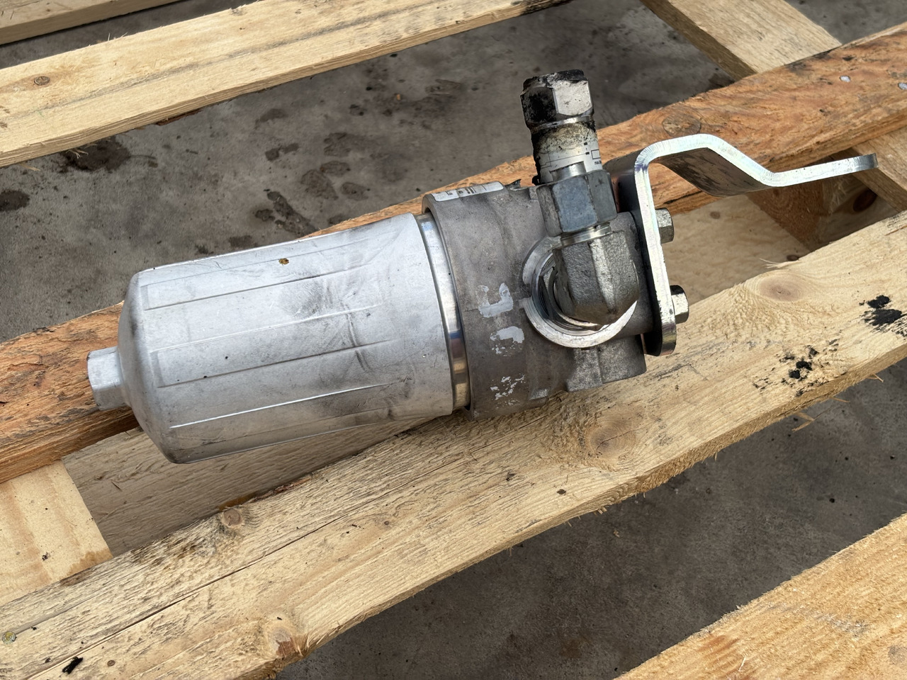 John Deere 8200 8400 8600 Filtr Płynu Hydraulicznego AXE64212 AXE82466 - Filtro hidráulico para Maquinaria agrícola: foto 3 John Deere 8200 8400 8600 Filtr Płynu Hydraulicznego AXE64212 AXE82466 - Filtro hidráulico para Maquinaria agrícola: foto 3