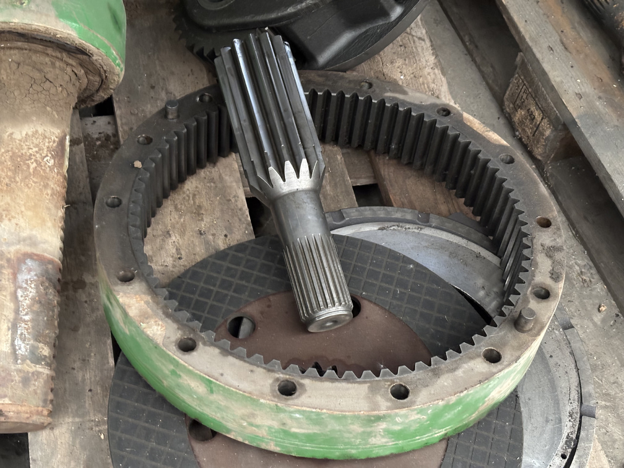 John Deere 8330 8370 Zwolnica Tylna Obudowa Wał R156486 R174225 R156486 R314670 R296985 R560119 - Mando final para Maquinaria agrícola: foto 1 John Deere 8330 8370 Zwolnica Tylna Obudowa Wał R156486 R174225 R156486 R314670 R296985 R560119 - Mando final para Maquinaria agrícola: foto 1