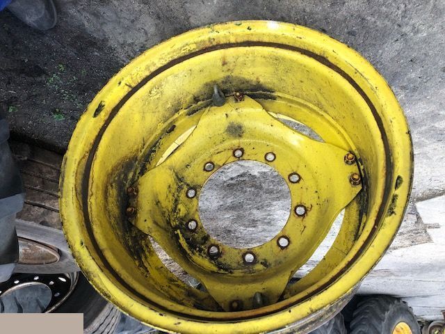 John Deere - Felga 15x28 - Llanta para Maquinaria agrícola: foto 2 John Deere - Felga 15x28 - Llanta para Maquinaria agrícola: foto 2