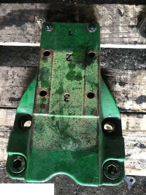 John Deere L216249 Podstawa Wspornika Błotnika John deere 6620 6630 6820 6830 6920 6930 - Guardabarros para Maquinaria agrícola: foto 1 John Deere L216249 Podstawa Wspornika Błotnika John deere 6620 6630 6820 6830 6920 6930 - Guardabarros para Maquinaria agrícola: foto 1