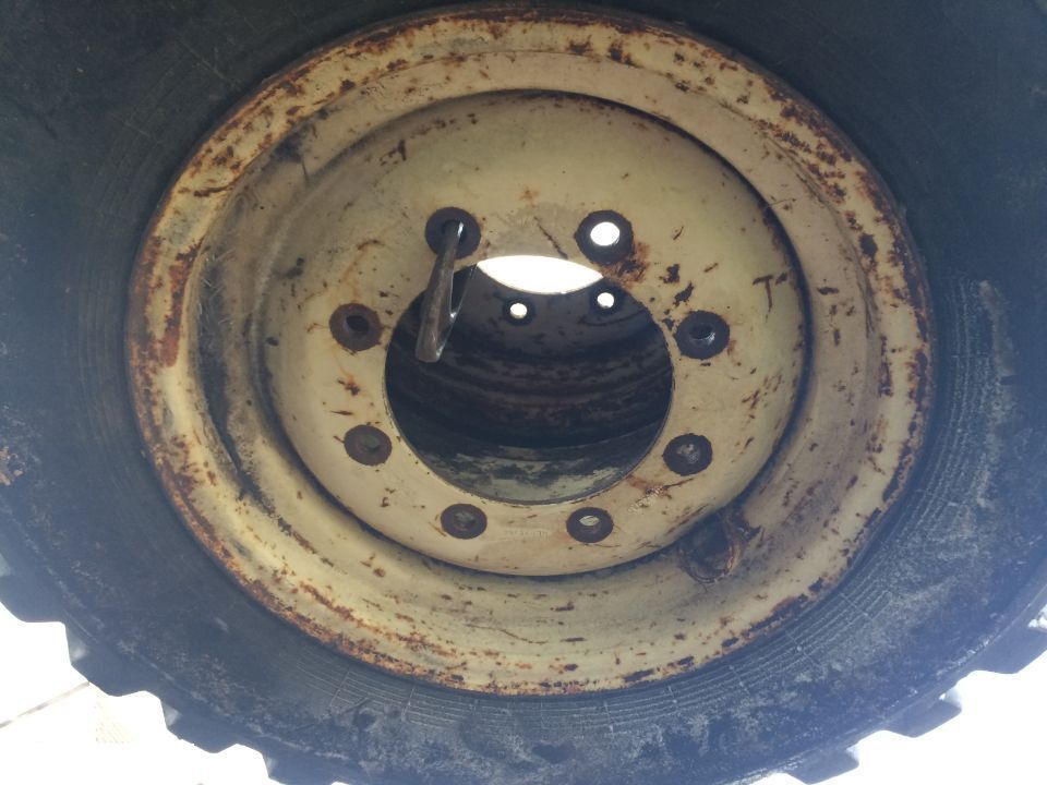 Koła 16.00/70-20 superking do matbro sanderson felga 13x20 sanderson matbro john deer - Llanta para Equipo de manutención: foto 1 Koła 16.00/70-20 superking do matbro sanderson felga 13x20 sanderson matbro john deer - Llanta para Equipo de manutención: foto 1