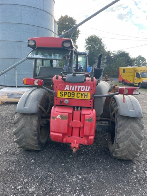 Manitou 634-120 LSU zwolnica zwrotnica skrzynia biegów koła kabina części - Mangueta para Maquinaria agrícola: foto 1 Manitou 634-120 LSU zwolnica zwrotnica skrzynia biegów koła kabina części - Mangueta para Maquinaria agrícola: foto 1