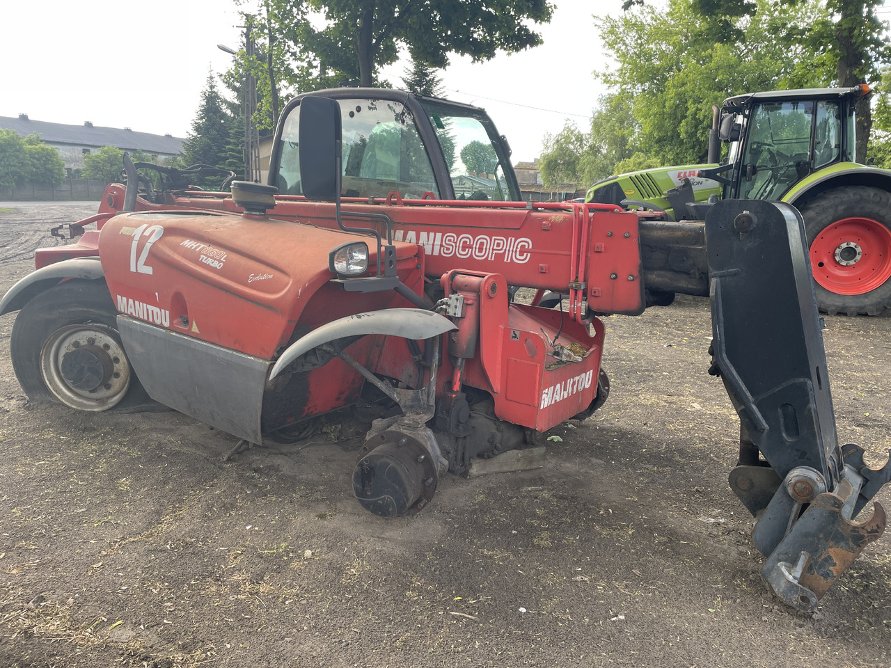 Manitou MHT 860 - części - błotniki drzwi kabina - Puerta y piezas para Maquinaria agrícola: foto 2 Manitou MHT 860 - części - błotniki drzwi kabina - Puerta y piezas para Maquinaria agrícola: foto 2