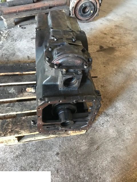 Massey Ferguson Dyna 6 - 6475 - Przystawka Przedniego Napędu - Caja de cambios para Tractor: foto 1 Massey Ferguson Dyna 6 - 6475 - Przystawka Przedniego Napędu - Caja de cambios para Tractor: foto 1