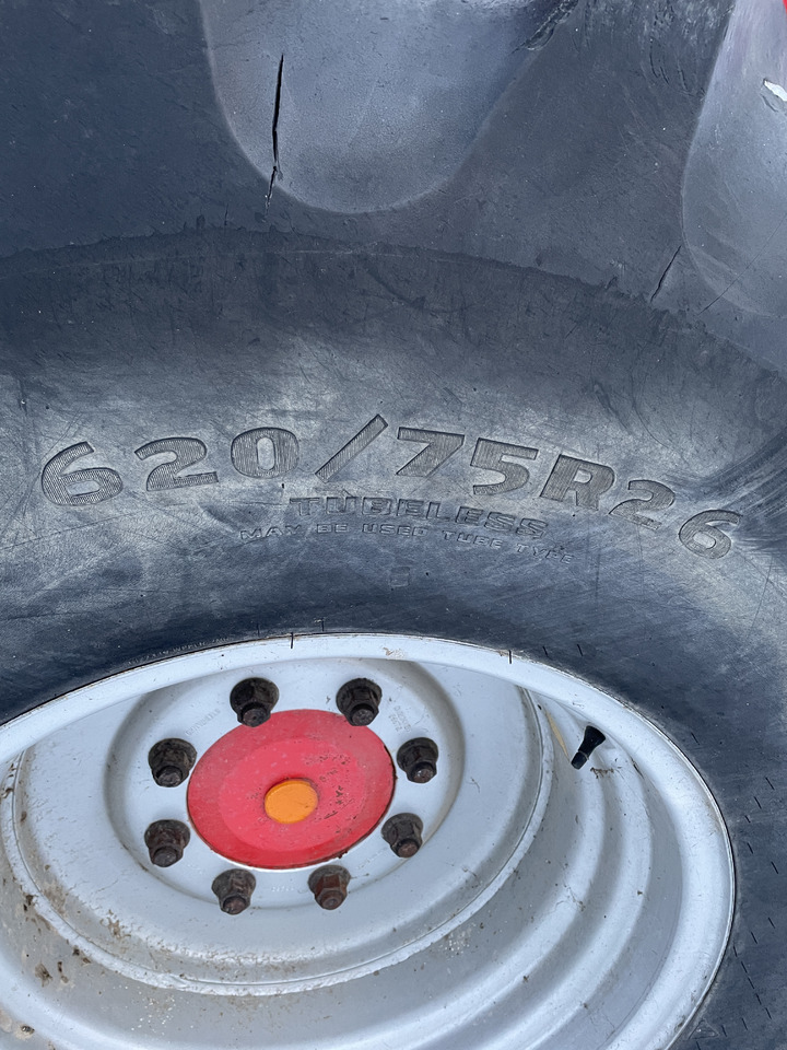 Mando final para Maquinaria agrícola Massey Fergusson MF 30 - kombajn - części kabina sieczkarnia koła most zwolnica: foto 12 Mando final para Maquinaria agrícola Massey Fergusson MF 30 - kombajn - części kabina sieczkarnia koła most zwolnica: foto 12