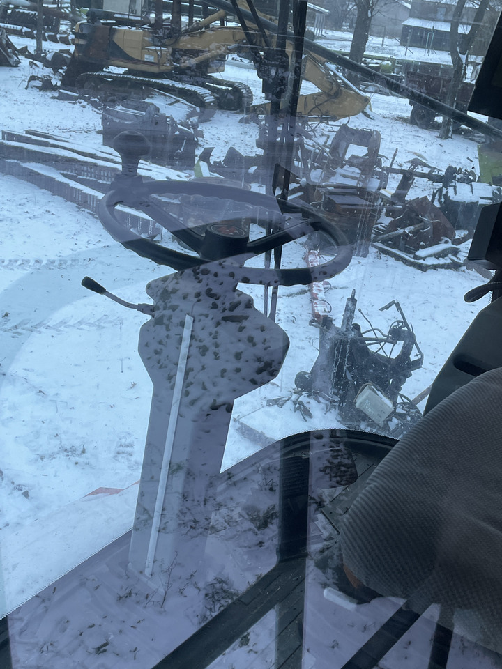 Mando final para Maquinaria agrícola Massey Fergusson MF 30 - kombajn - części kabina sieczkarnia koła most zwolnica: foto 9 Mando final para Maquinaria agrícola Massey Fergusson MF 30 - kombajn - części kabina sieczkarnia koła most zwolnica: foto 9