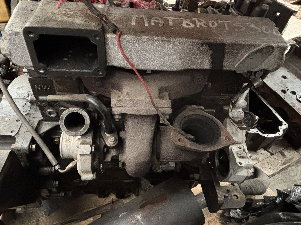 Matbro TS 300 Silnik Blok Kolektor Klawiatura Miska Olejowa Koło Pasowe CZĘŚCI - Motor y piezas para Maquinaria agrícola: foto 3 Matbro TS 300 Silnik Blok Kolektor Klawiatura Miska Olejowa Koło Pasowe CZĘŚCI - Motor y piezas para Maquinaria agrícola: foto 3