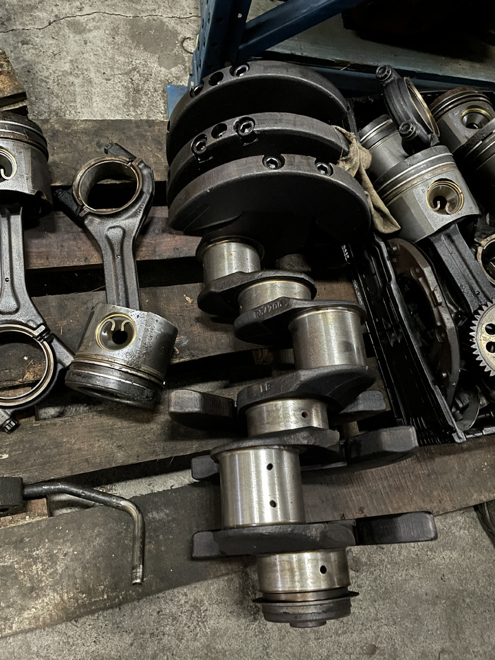 Mercedes OM502 OM502LA Claas Lexion - wał korbowy korbowody - Cigüeñal para Maquinaria agrícola: foto 1 Mercedes OM502 OM502LA Claas Lexion - wał korbowy korbowody - Cigüeñal para Maquinaria agrícola: foto 1