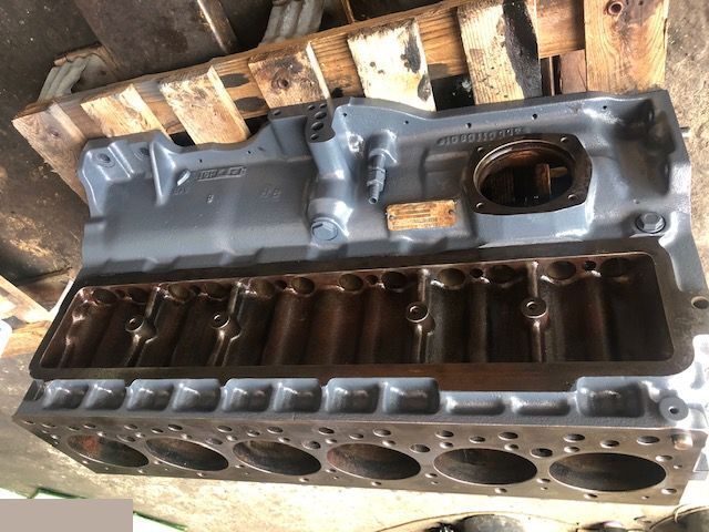 Mercedes om 366 la - Blok Cylindrów - Bloque de cilindros para Maquinaria agrícola: foto 1 Mercedes om 366 la - Blok Cylindrów - Bloque de cilindros para Maquinaria agrícola: foto 1