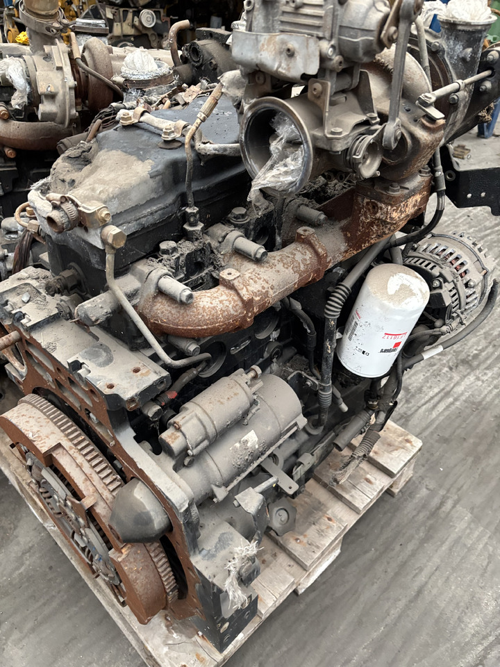 New Holland Case Iveco CNH F4DFE4133 F4DFE4133*B00 Silnik CZĘŚCI - Motor para Maquinaria agrícola: foto 3 New Holland Case Iveco CNH F4DFE4133 F4DFE4133*B00 Silnik CZĘŚCI - Motor para Maquinaria agrícola: foto 3