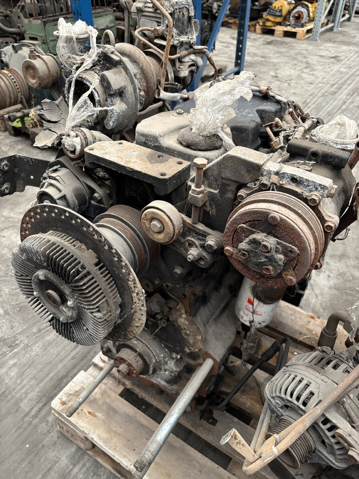 New Holland Case Iveco CNH F4DFE4133 F4DFE4133*B00 Silnik CZĘŚCI - Motor para Maquinaria agrícola: foto 1 New Holland Case Iveco CNH F4DFE4133 F4DFE4133*B00 Silnik CZĘŚCI - Motor para Maquinaria agrícola: foto 1