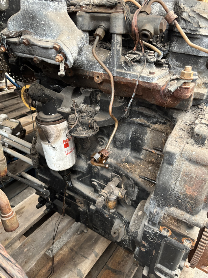 New Holland Case Iveco JCB CNH F4DFE4133 F4DFE4133*B00 Silnik CZĘŚCI - Motor y piezas para Maquinaria agrícola: foto 4 New Holland Case Iveco JCB CNH F4DFE4133 F4DFE4133*B00 Silnik CZĘŚCI - Motor y piezas para Maquinaria agrícola: foto 4