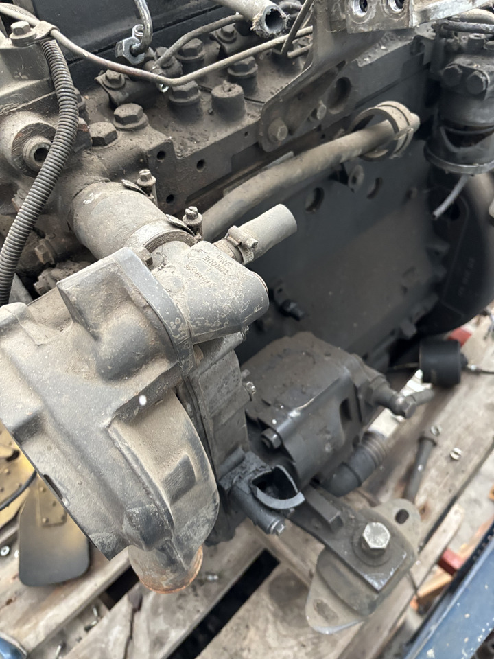 Perkins 1548/2300 Silnik Blok Kolektor Koło Pasowe Wał Pokrywa CZĘŚCI - Motor y piezas para Maquinaria de construcción: foto 3 Perkins 1548/2300 Silnik Blok Kolektor Koło Pasowe Wał Pokrywa CZĘŚCI - Motor y piezas para Maquinaria de construcción: foto 3