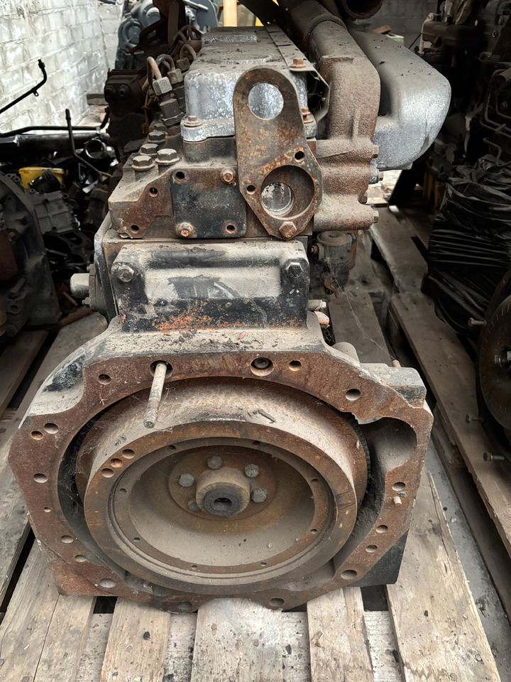 Perkins 2362/2200 Silnik Koło Pasowe Blok Pokrywa Wał Kolektor CZĘŚCI - Motor y piezas para Maquinaria de construcción: foto 3 Perkins 2362/2200 Silnik Koło Pasowe Blok Pokrywa Wał Kolektor CZĘŚCI - Motor y piezas para Maquinaria de construcción: foto 3