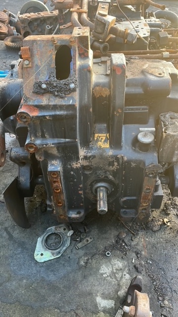 Case MX80 | MX90 | MX100 | MX100 - Case 241068A1 - Obudowa Podnośnika WOM - Recambio para Tractor: foto 2 Case MX80 | MX90 | MX100 | MX100 - Case 241068A1 - Obudowa Podnośnika WOM - Recambio para Tractor: foto 2