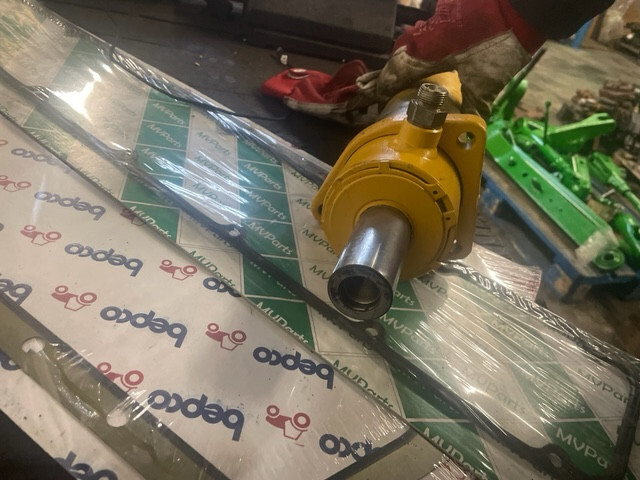 Siłownik skrętu carraro Claas Scorpion , Claas Targo - Cilindro hidráulico para Manipulador telescópico: foto 2 Siłownik skrętu carraro Claas Scorpion , Claas Targo - Cilindro hidráulico para Manipulador telescópico: foto 2