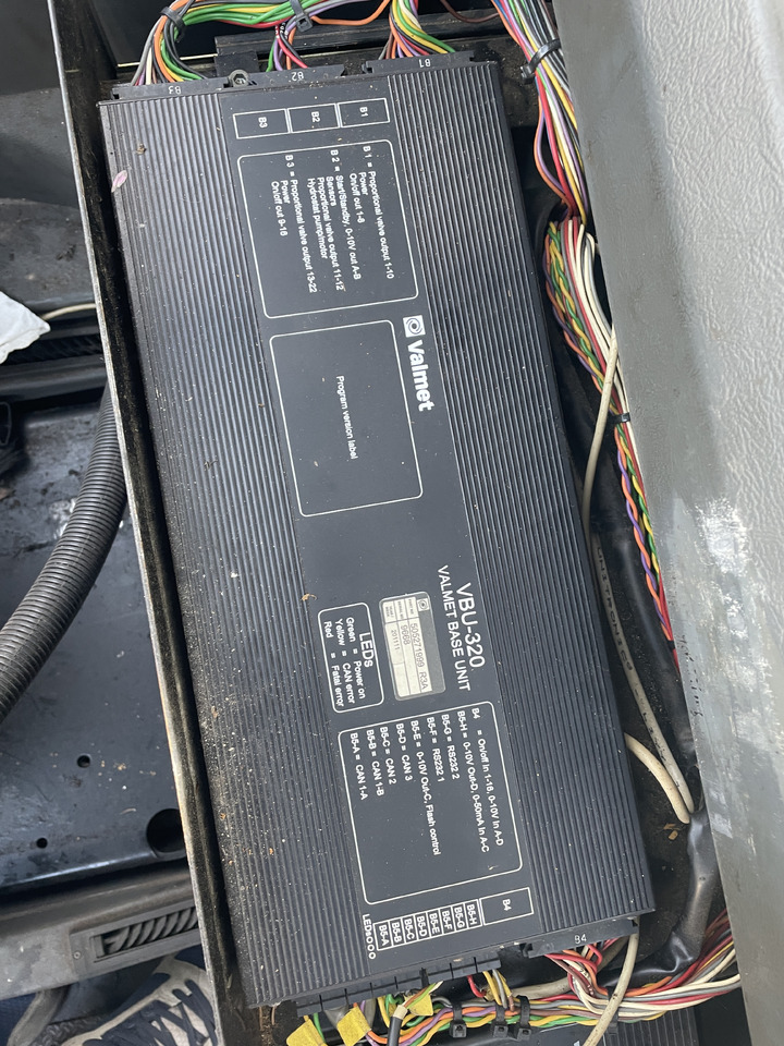 Valmet - komputer moduł sterownik VBU-320 Valmet Base Unit - Unidad de control: foto 1 Valmet - komputer moduł sterownik VBU-320 Valmet Base Unit - Unidad de control: foto 1