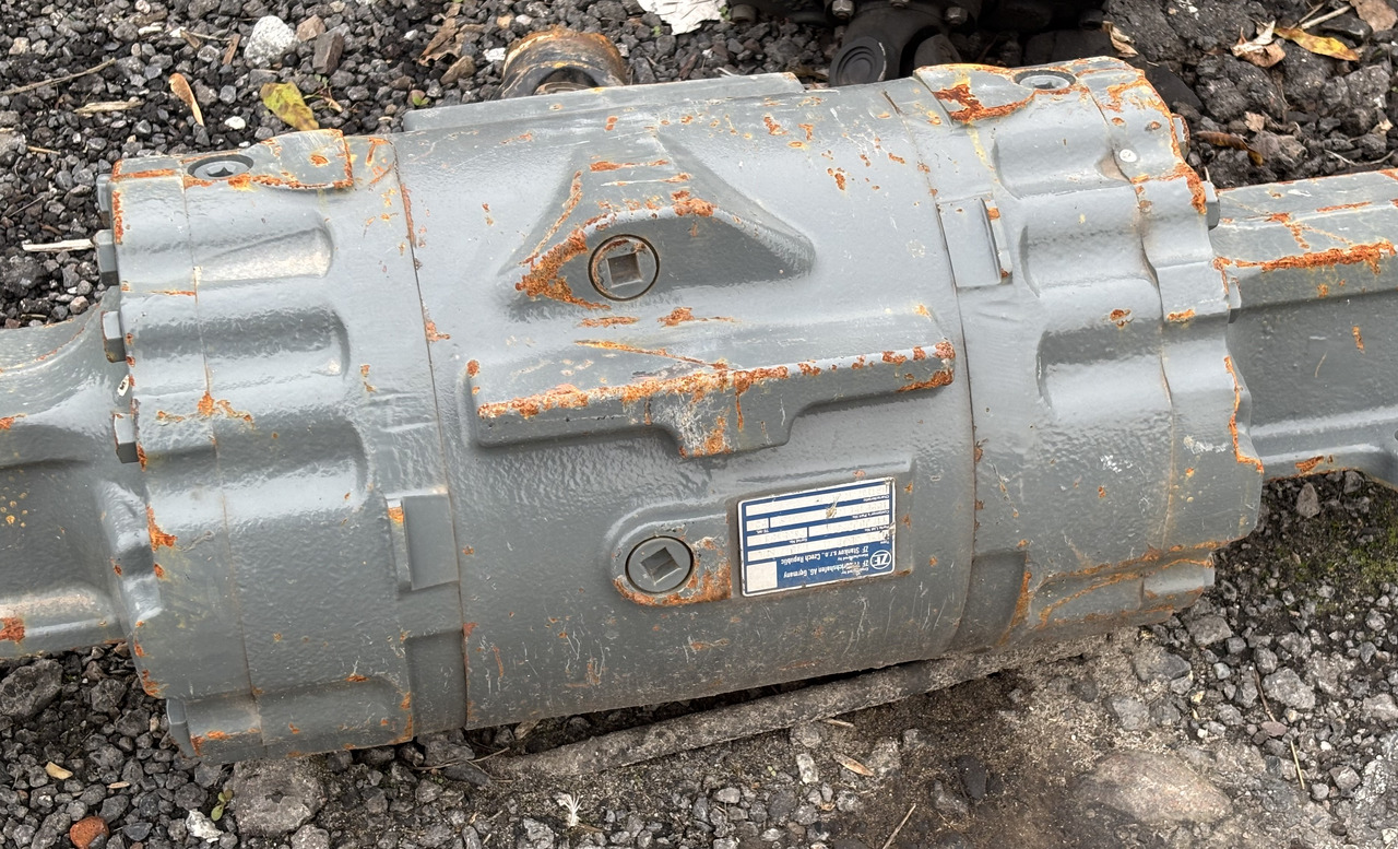 ZF MT-L 3025 II OŚ Tylnia Kompletna Zwolnica Pochwa CZĘŚCI Weidemann 4472425068 - Mando final para Maquinaria agrícola: foto 1 ZF MT-L 3025 II OŚ Tylnia Kompletna Zwolnica Pochwa CZĘŚCI Weidemann 4472425068 - Mando final para Maquinaria agrícola: foto 1