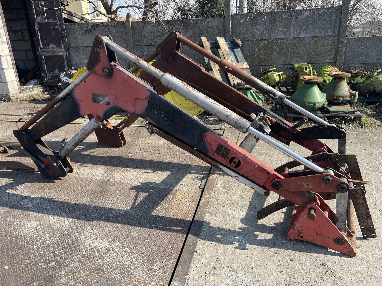 Zetor TL - TUR ładowacz czołowy + mocowania - Cargador frontal para tractor: foto 1 Zetor TL - TUR ładowacz czołowy + mocowania - Cargador frontal para tractor: foto 1