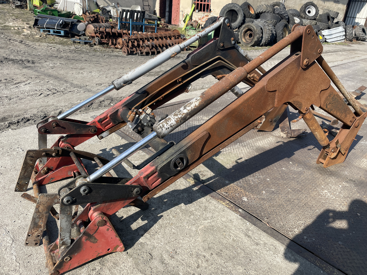 Zetor TL - TUR ładowacz czołowy + mocowania - Cargador frontal para tractor: foto 2 Zetor TL - TUR ładowacz czołowy + mocowania - Cargador frontal para tractor: foto 2