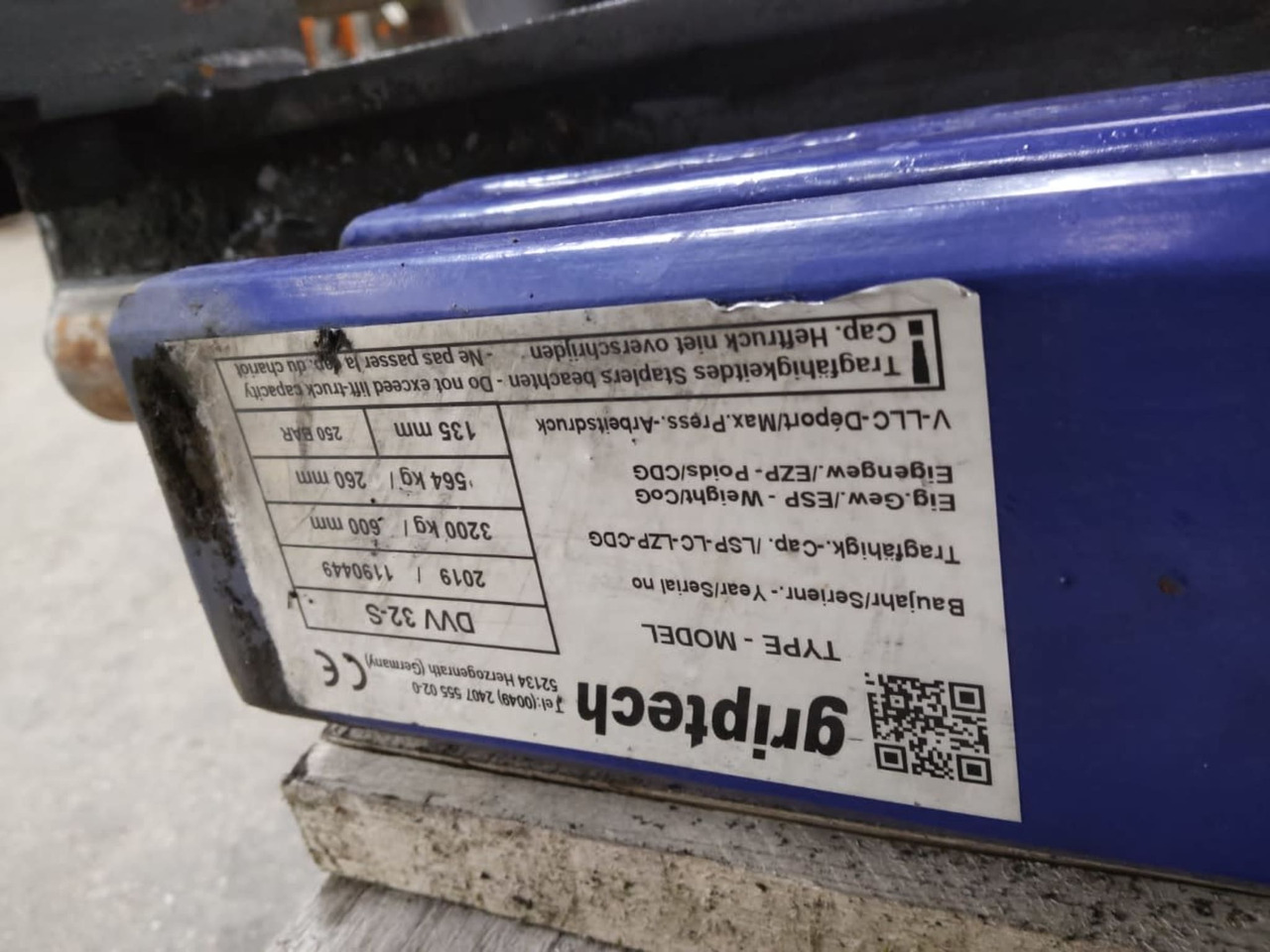 Attachment Double pallet clamp FEM3 - Implemento para Equipo de manutención: foto 3 Attachment Double pallet clamp FEM3 - Implemento para Equipo de manutención: foto 3