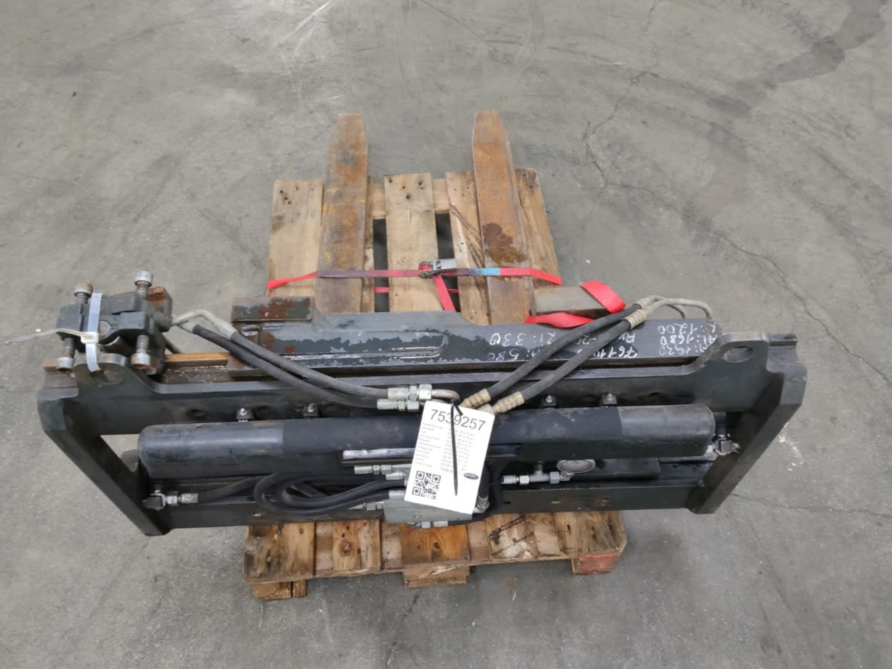 Attachment Fork positioner FEM2 - Implemento para Equipo de manutención: foto 3 Attachment Fork positioner FEM2 - Implemento para Equipo de manutención: foto 3