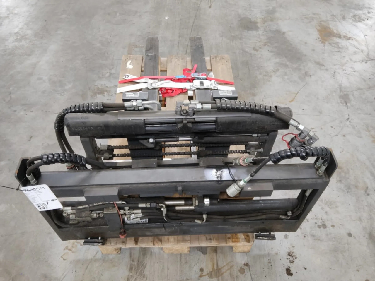 Attachment Package: 2 pcs. Fork positioner FEM 2 - Implemento para Equipo de manutención: foto 3 Attachment Package: 2 pcs. Fork positioner FEM 2 - Implemento para Equipo de manutención: foto 3