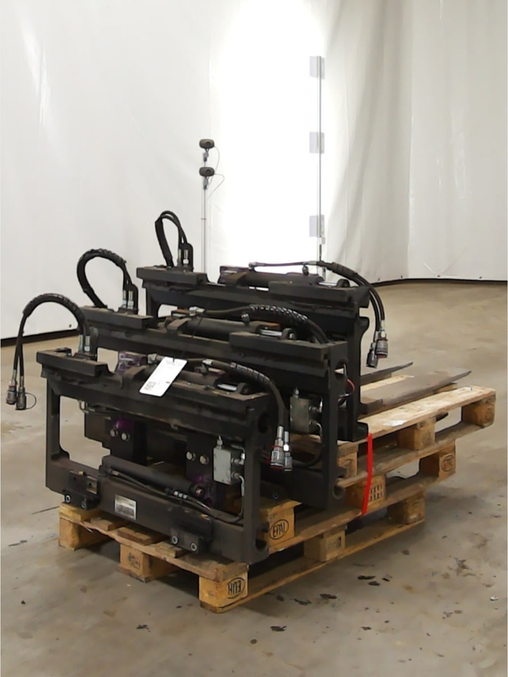 Attachment Package: 3 pcs. Fork positioner FEM 2 - Implemento para Equipo de manutención: foto 2 Attachment Package: 3 pcs. Fork positioner FEM 2 - Implemento para Equipo de manutención: foto 2