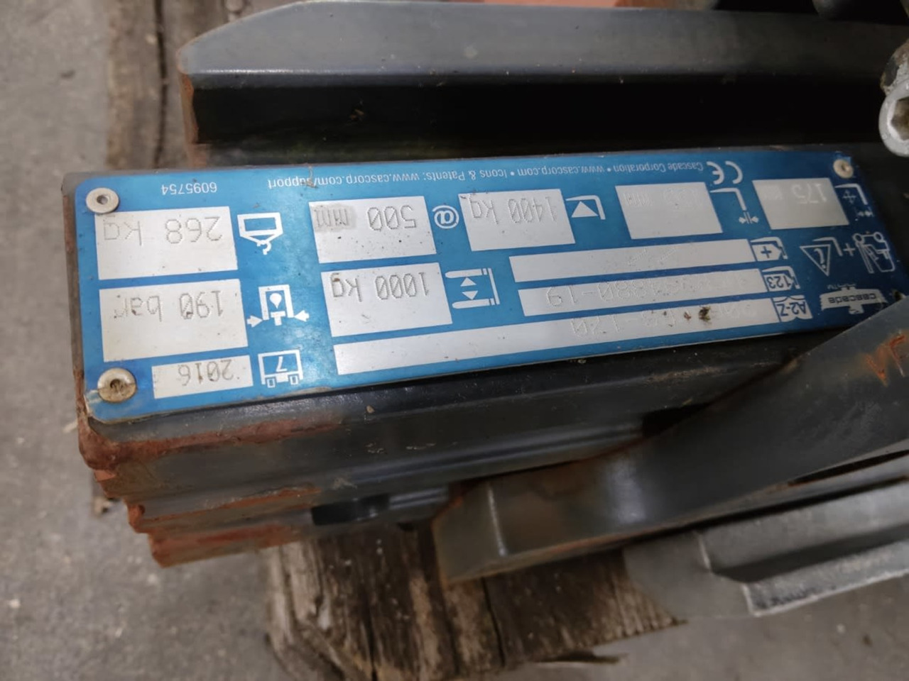 Cascade 20G-CF5-170 - Implemento para Equipo de manutención: foto 3 Cascade 20G-CF5-170 - Implemento para Equipo de manutención: foto 3