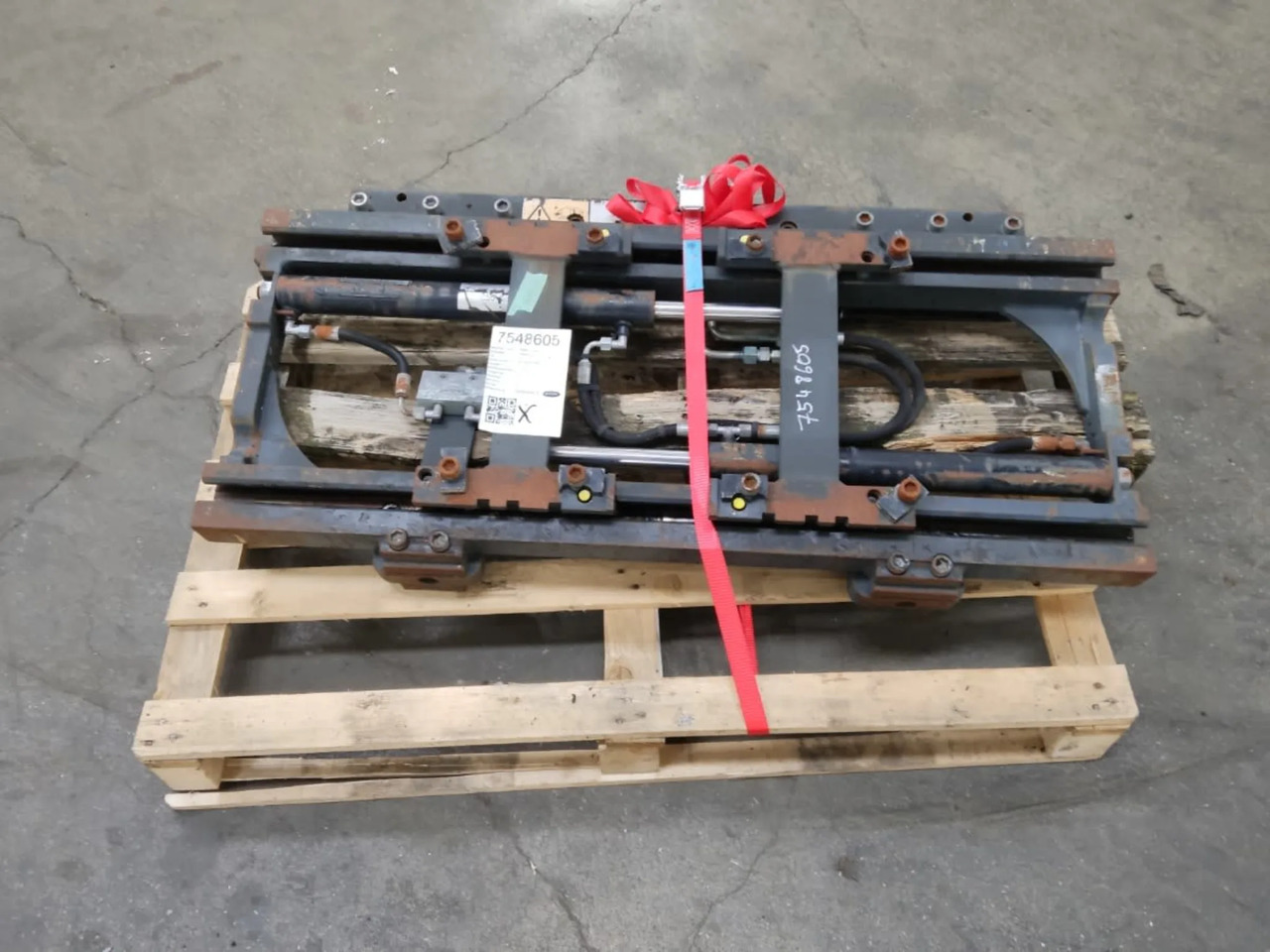 Kaup Fork positioner - Implemento para Equipo de manutención: foto 4 Kaup Fork positioner - Implemento para Equipo de manutención: foto 4