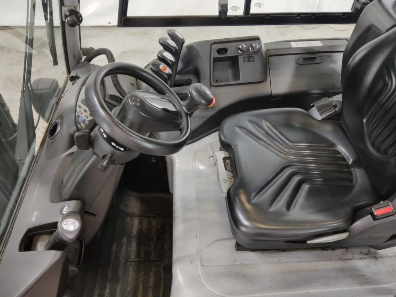 STILL RX60-25 - Carretilla elevadora eléctrica: foto 4 STILL RX60-25 - Carretilla elevadora eléctrica: foto 4