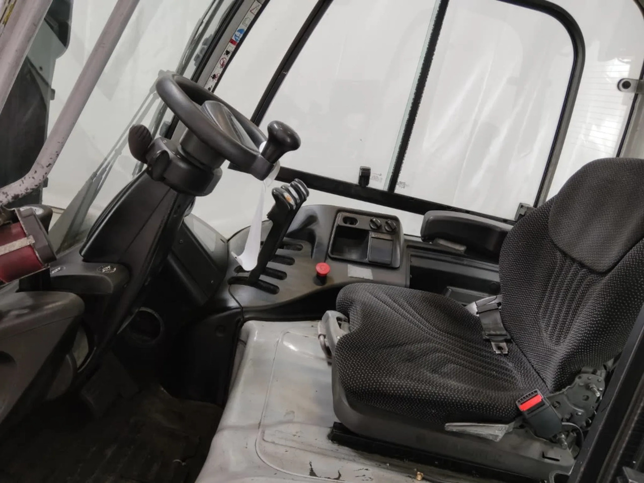 STILL RX60-30/600 - Carretilla elevadora eléctrica: foto 3 STILL RX60-30/600 - Carretilla elevadora eléctrica: foto 3