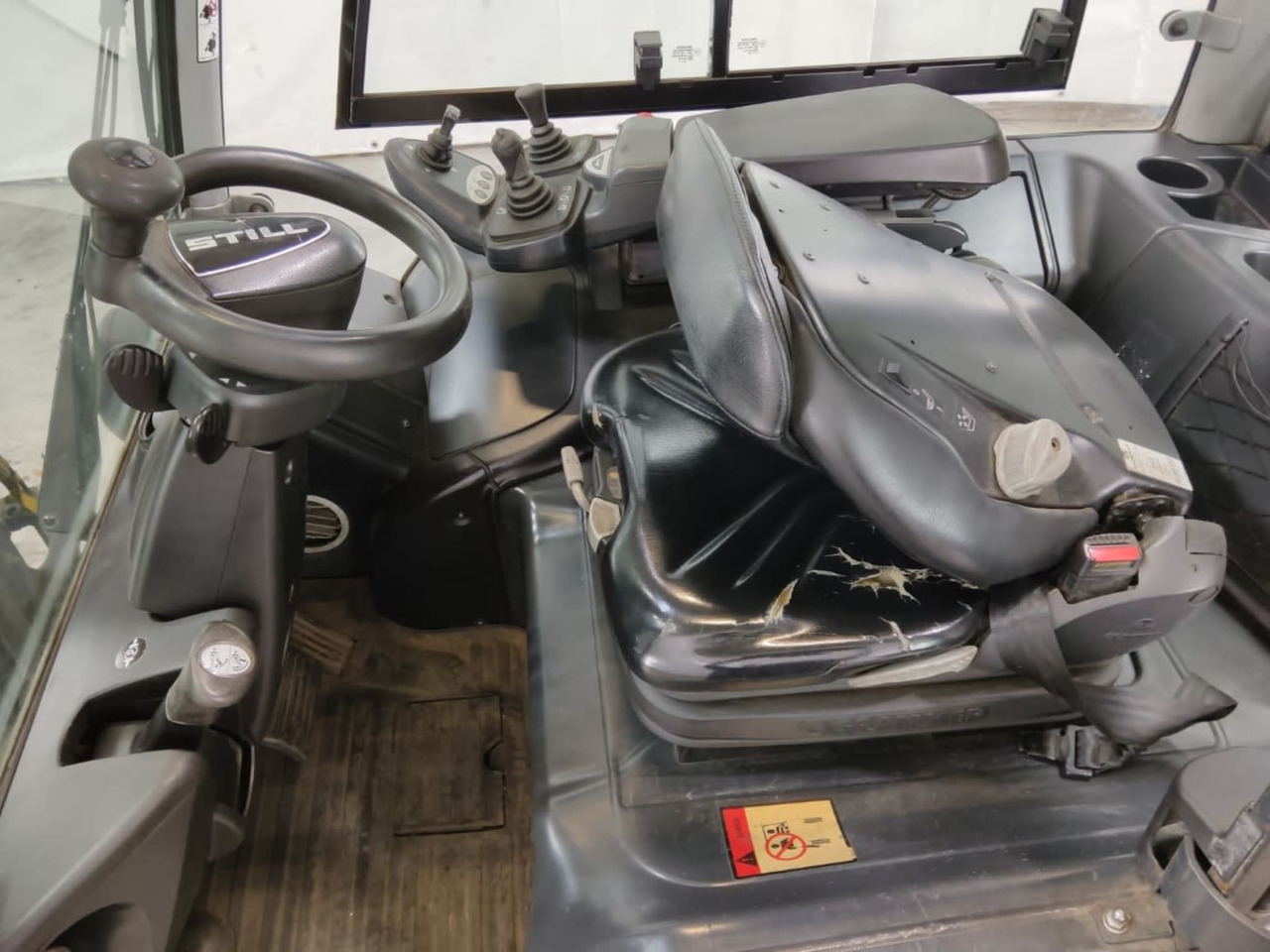 STILL RX60-30L - Carretilla elevadora eléctrica: foto 3 STILL RX60-30L - Carretilla elevadora eléctrica: foto 3