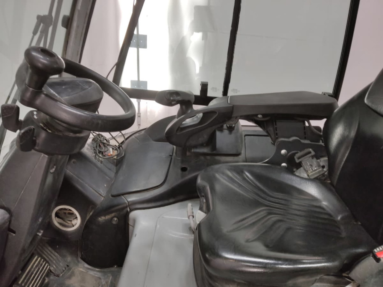 STILL RX60-50 - Carretilla elevadora eléctrica: foto 3 STILL RX60-50 - Carretilla elevadora eléctrica: foto 3