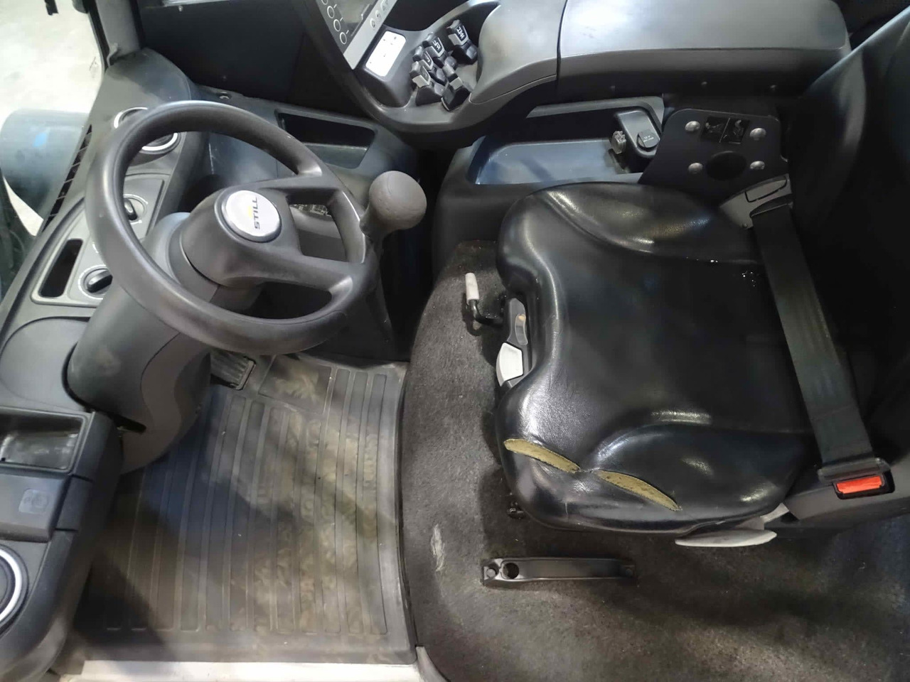 STILL RX70-25 - Carretilla elevadora diésel: foto 3 STILL RX70-25 - Carretilla elevadora diésel: foto 3