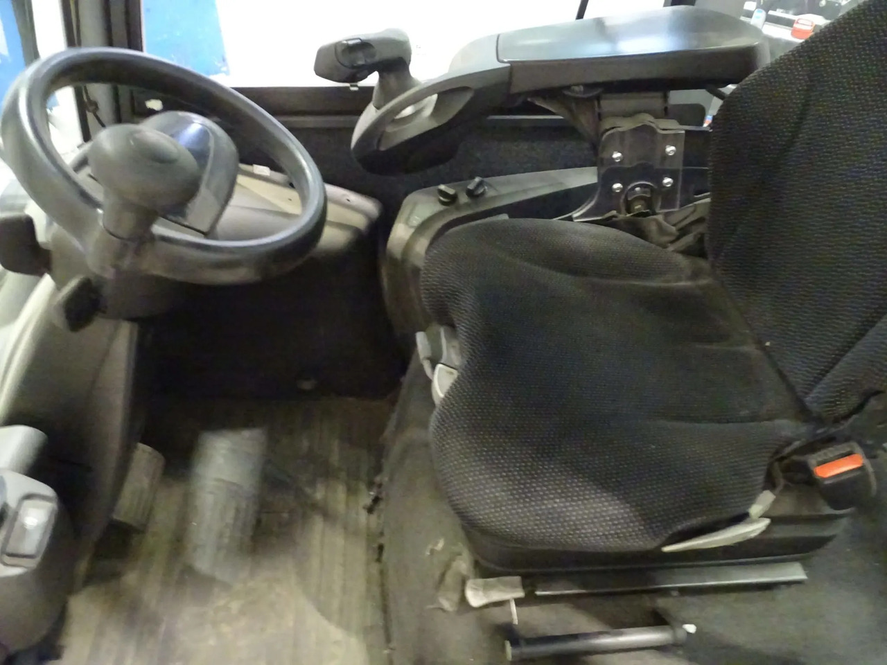 STILL RX70-50 - Carretilla elevadora diésel: foto 3 STILL RX70-50 - Carretilla elevadora diésel: foto 3