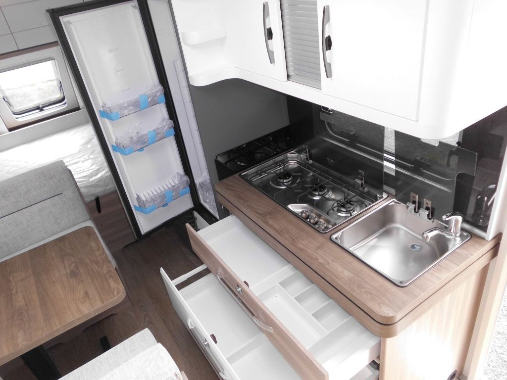 Arrendamiento de Hobby Excellent Edition 490 KMF 2025 GARAGE AUTARK 180 Hobby Excellent Edition 490 KMF 2025 GARAGE AUTARK 180: foto 9 Arrendamiento de Hobby Excellent Edition 490 KMF 2025 GARAGE AUTARK 180 Hobby Excellent Edition 490 KMF 2025 GARAGE AUTARK 180: foto 9