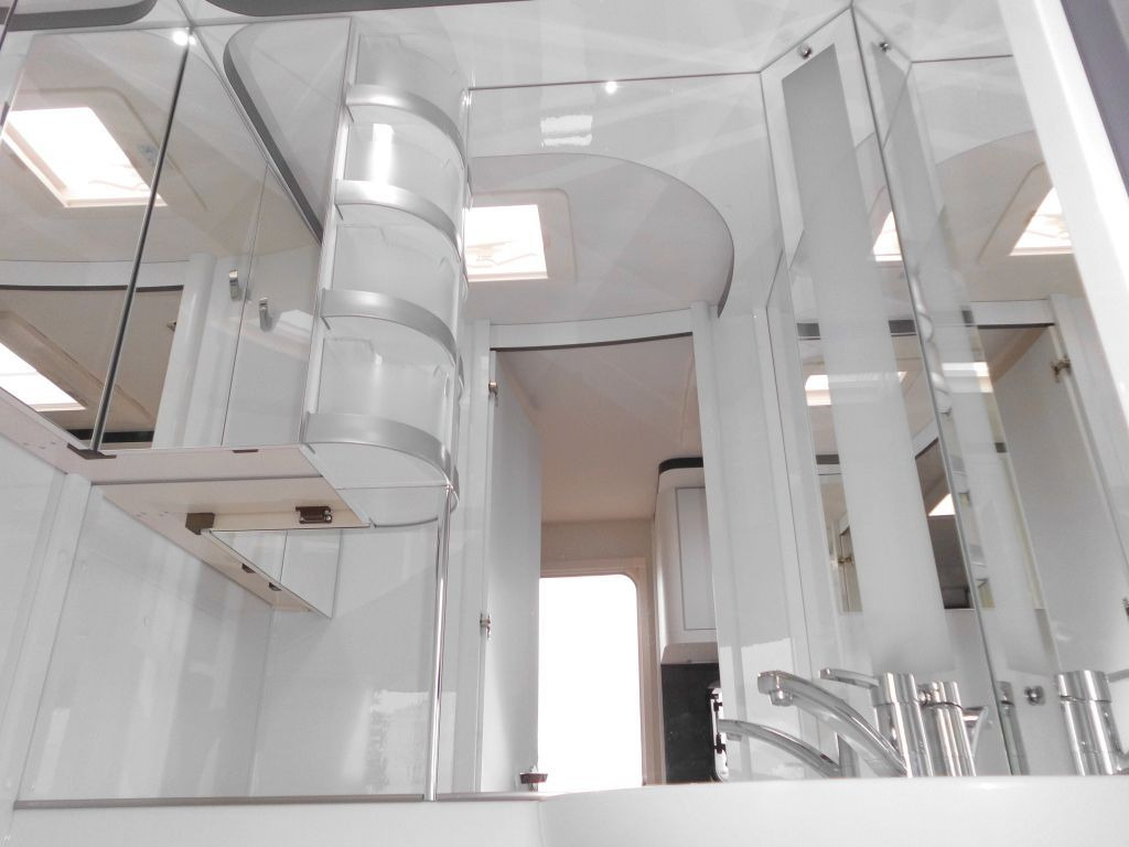 Arrendamiento de Hobby Excellent Edition 490 KMF 2025 GARAGE AUTARK 180 Hobby Excellent Edition 490 KMF 2025 GARAGE AUTARK 180: foto 12 Arrendamiento de Hobby Excellent Edition 490 KMF 2025 GARAGE AUTARK 180 Hobby Excellent Edition 490 KMF 2025 GARAGE AUTARK 180: foto 12