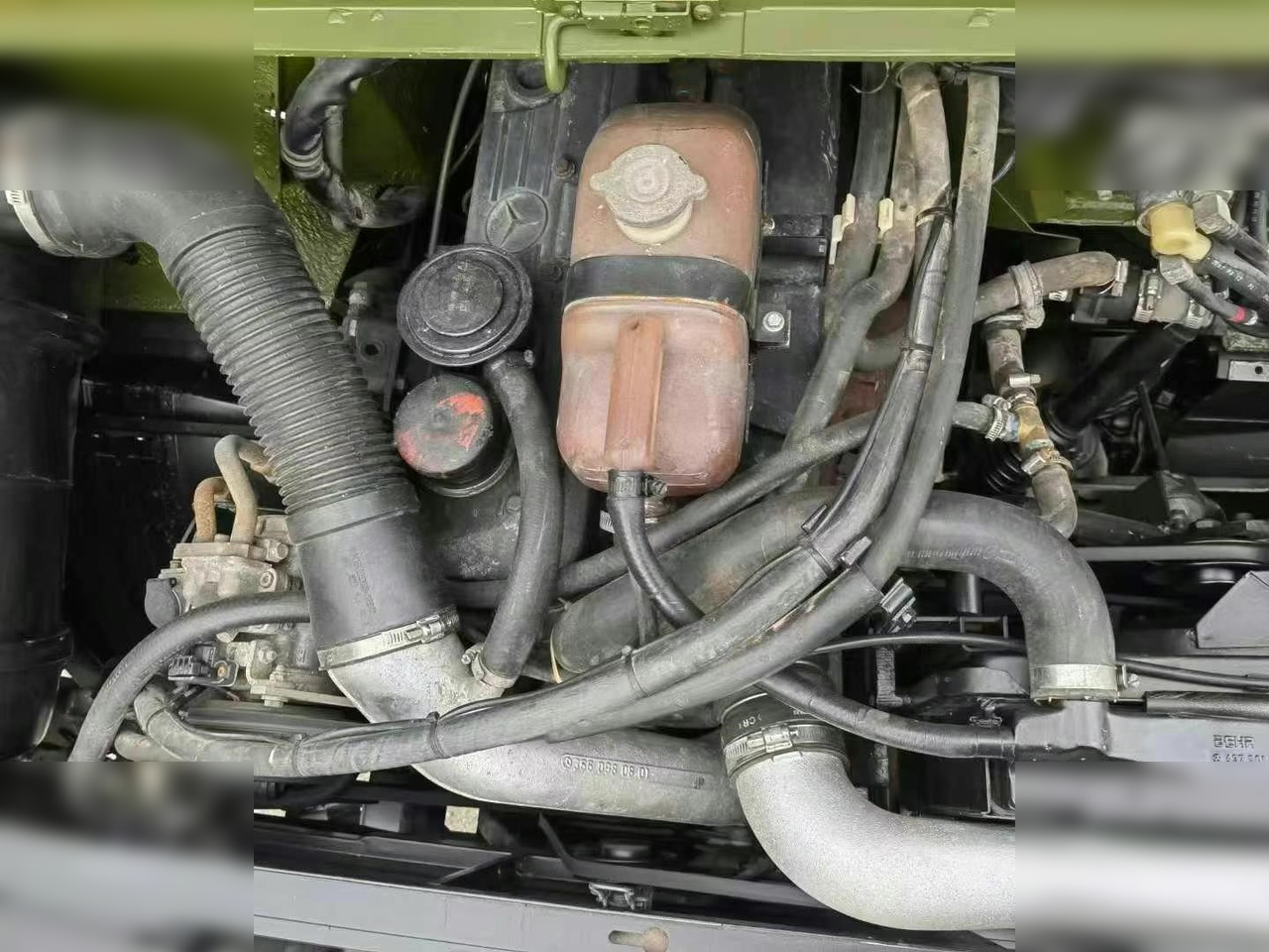 1995 MERCEDES-BENZ UNIMOG 2150 - Camión chasis: foto 5 1995 MERCEDES-BENZ UNIMOG 2150 - Camión chasis: foto 5