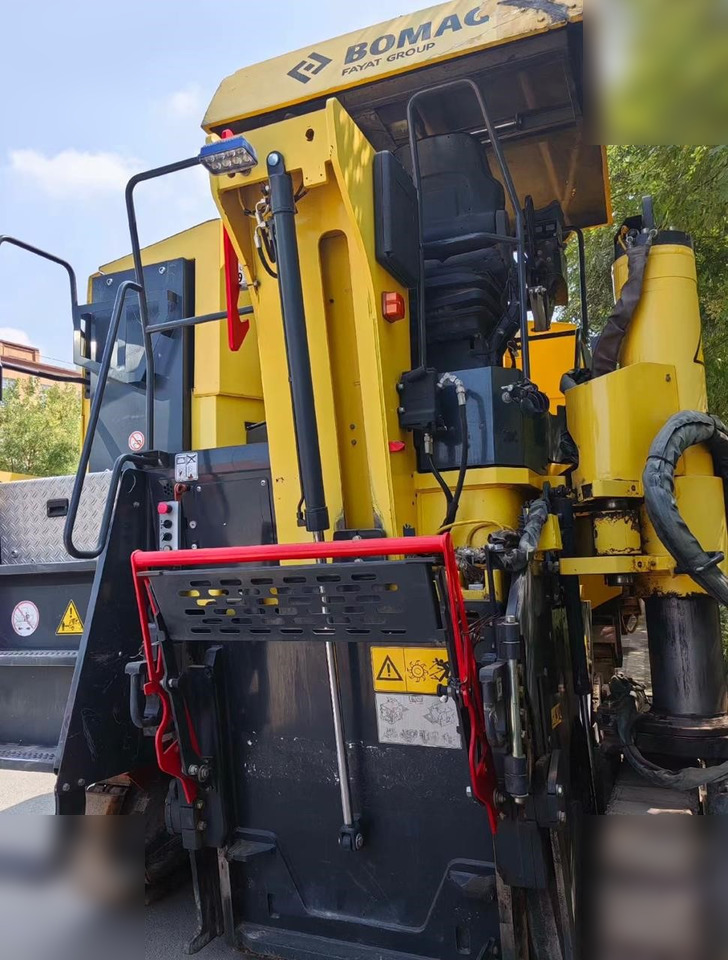 2017 BOMAG BM1000/35 - Fresadora en frío: foto 5 2017 BOMAG BM1000/35 - Fresadora en frío: foto 5