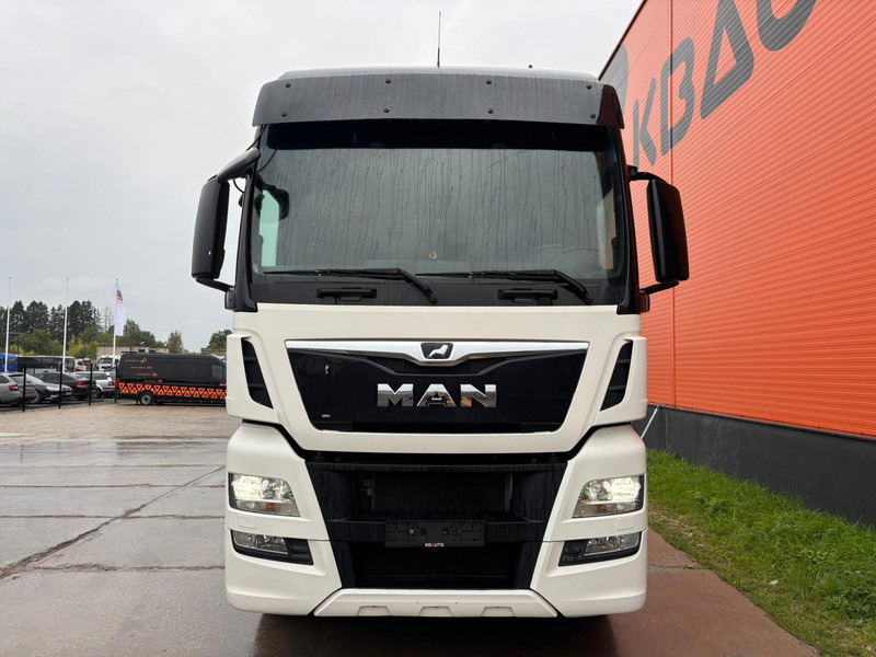 MAN TGX 28.480 6x2 XXL CAB / INTARDER / DOUBLE BOGIE - Cabeza tractora: foto 3 MAN TGX 28.480 6x2 XXL CAB / INTARDER / DOUBLE BOGIE - Cabeza tractora: foto 3