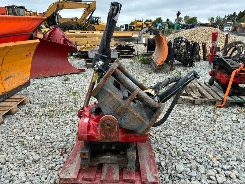 ROTOTILT R8 S70 - Implemento para Maquinaria de construcción: foto 1 ROTOTILT R8 S70 - Implemento para Maquinaria de construcción: foto 1