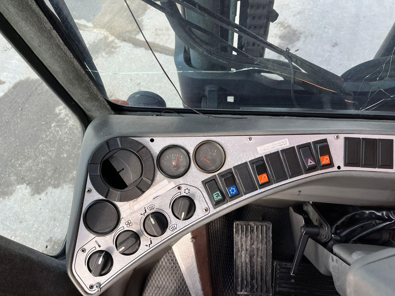 Carretilla elevadora diésel Kalmar DCD 55-6 H Rated capacity: 5500 kg / Lifting height: 3500 mm: foto 17 Carretilla elevadora diésel Kalmar DCD 55-6 H Rated capacity: 5500 kg / Lifting height: 3500 mm: foto 17