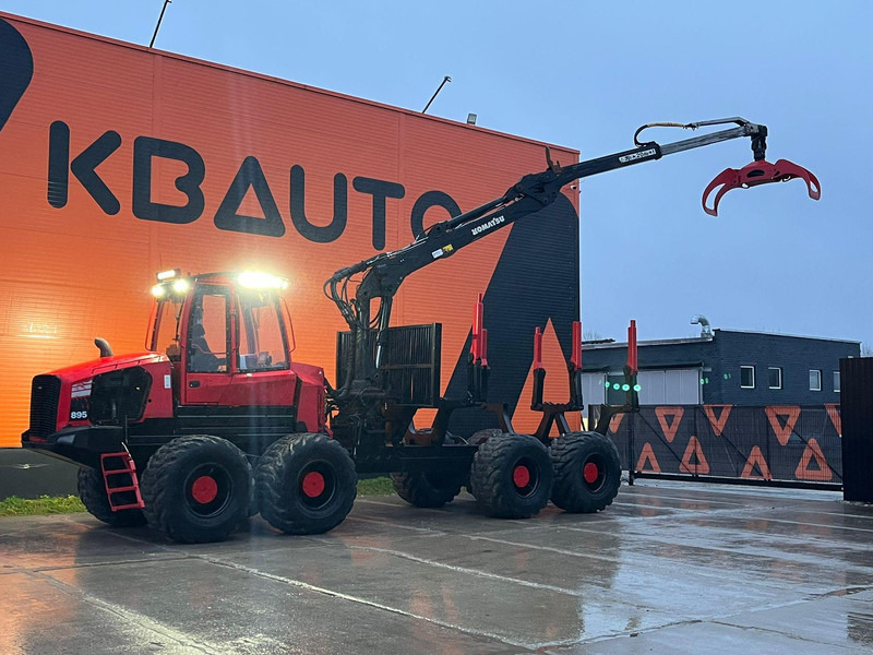 Komatsu 895 8x8 LOADFLEX / CRANE 165F - Remolque forestal: foto 1 Komatsu 895 8x8 LOADFLEX / CRANE 165F - Remolque forestal: foto 1