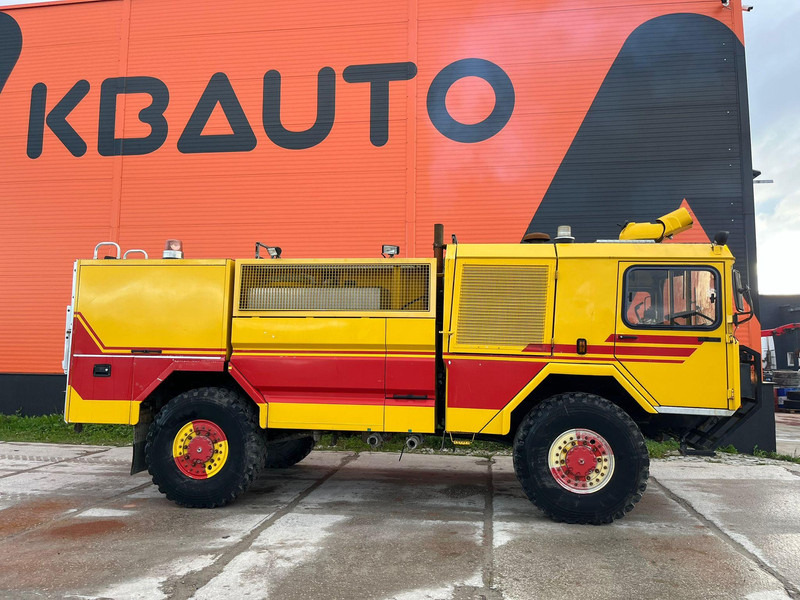 MAN DAF 14.440 4x4 Rosenbauer R280HN2 / 2800 l/min - 15 bar / 300 l/min - 40 bar / tanks 178 + 1546 l - Camión de bomberos: foto 5 MAN DAF 14.440 4x4 Rosenbauer R280HN2 / 2800 l/min - 15 bar / 300 l/min - 40 bar / tanks 178 + 1546 l - Camión de bomberos: foto 5